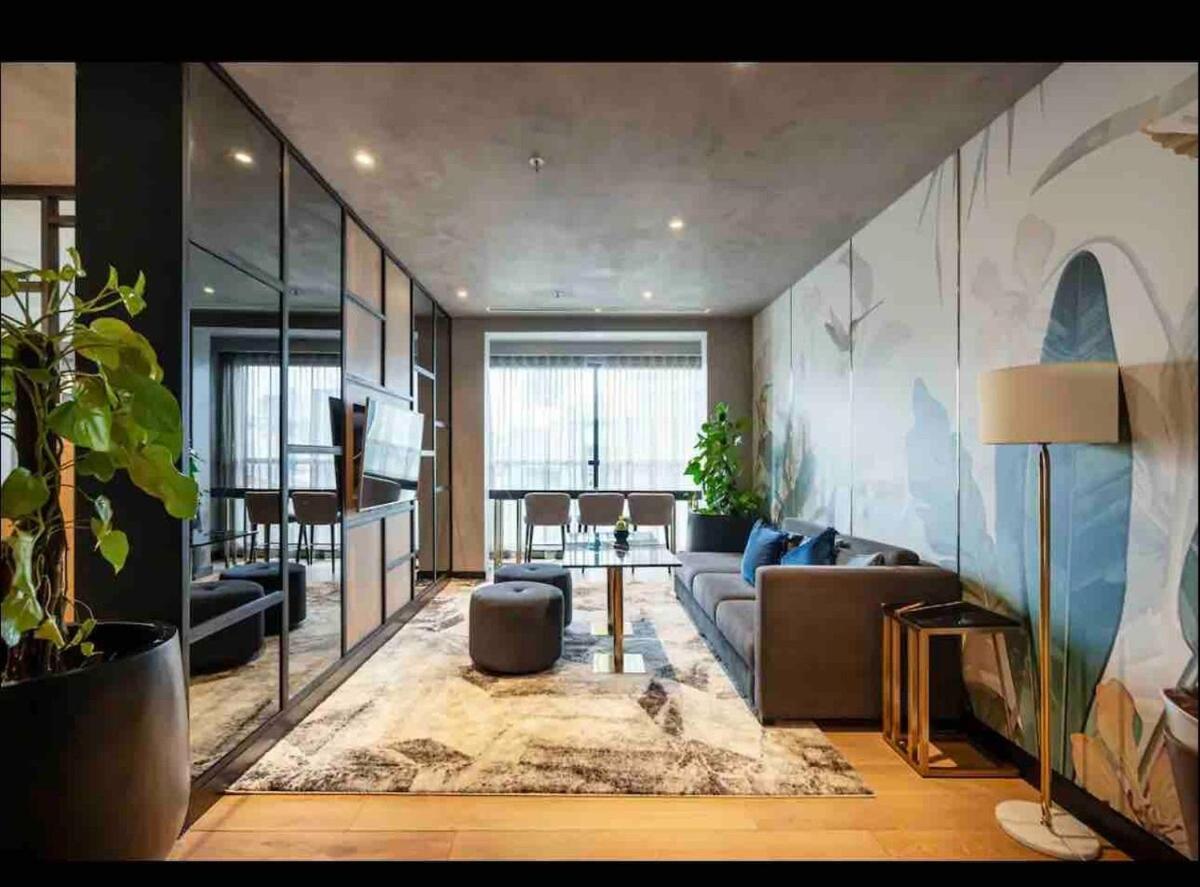 Modern Oasis Zenity D1- Yolohome * Ho Chi Minh City